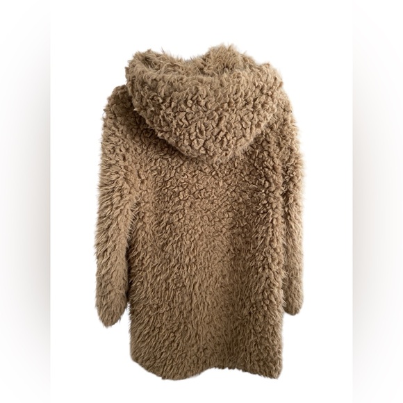 Zara - Picture 3 of 4